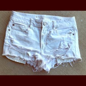 American eagle white distressed denim shorts